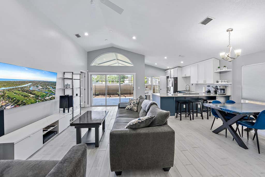 Photo of 2868 SW Shinnecock Hills Court, Palm City, FL 34990 (MLS # R10980409)