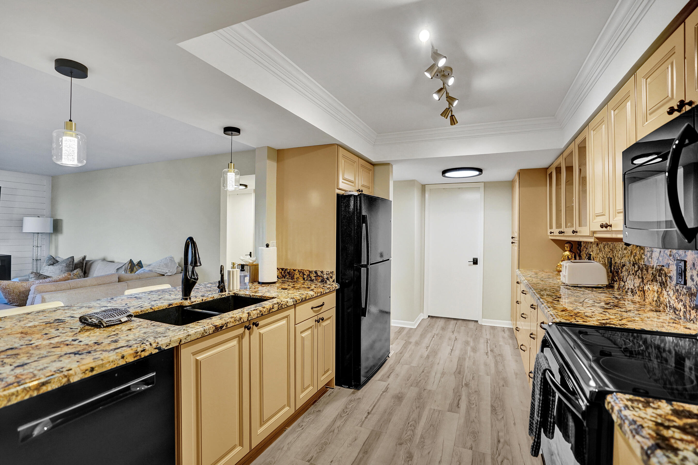 LAVERS DELRAY RACQUET CLUB CONDO - Residential