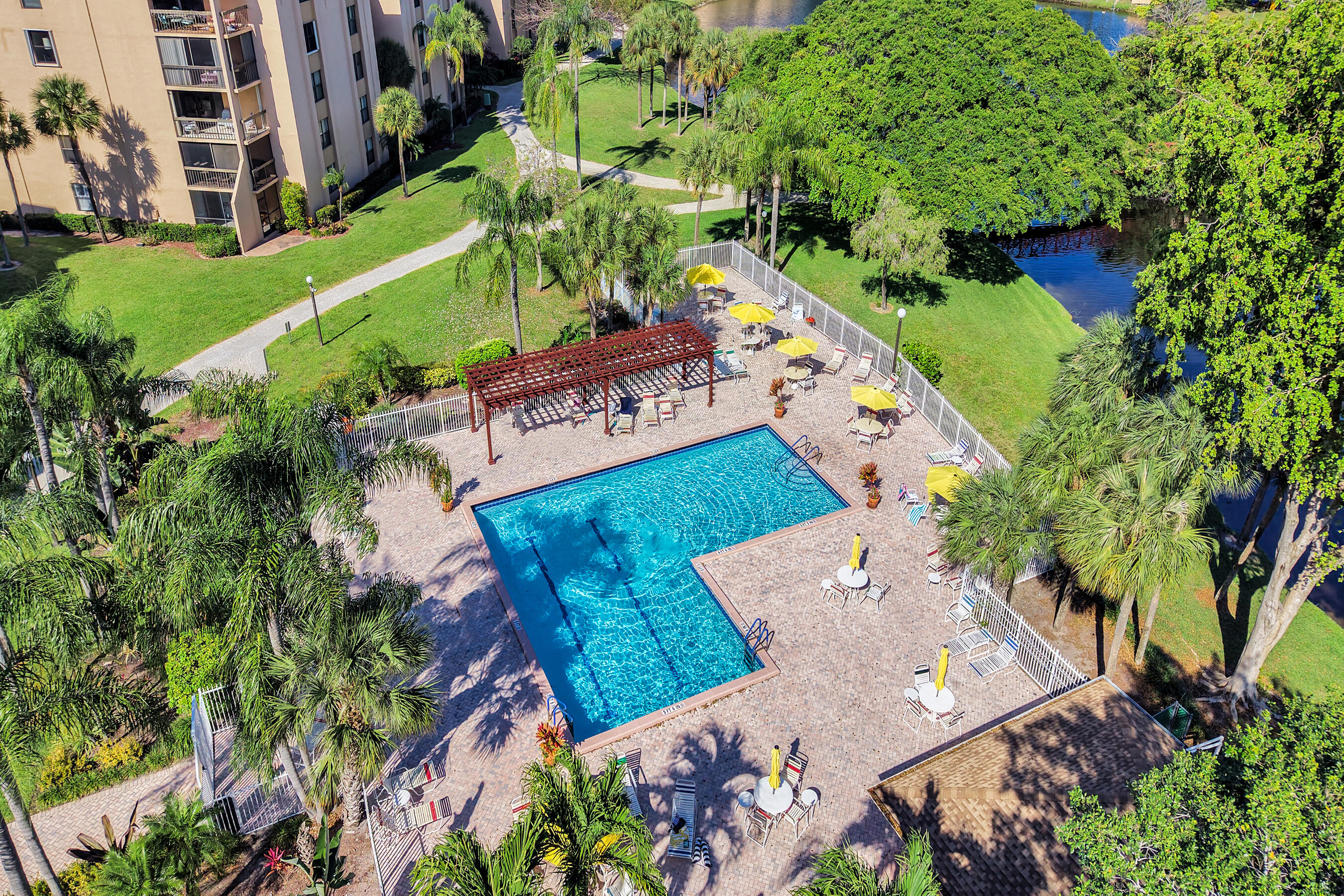 LAVERS DELRAY RACQUET CLUB CONDO - Residential