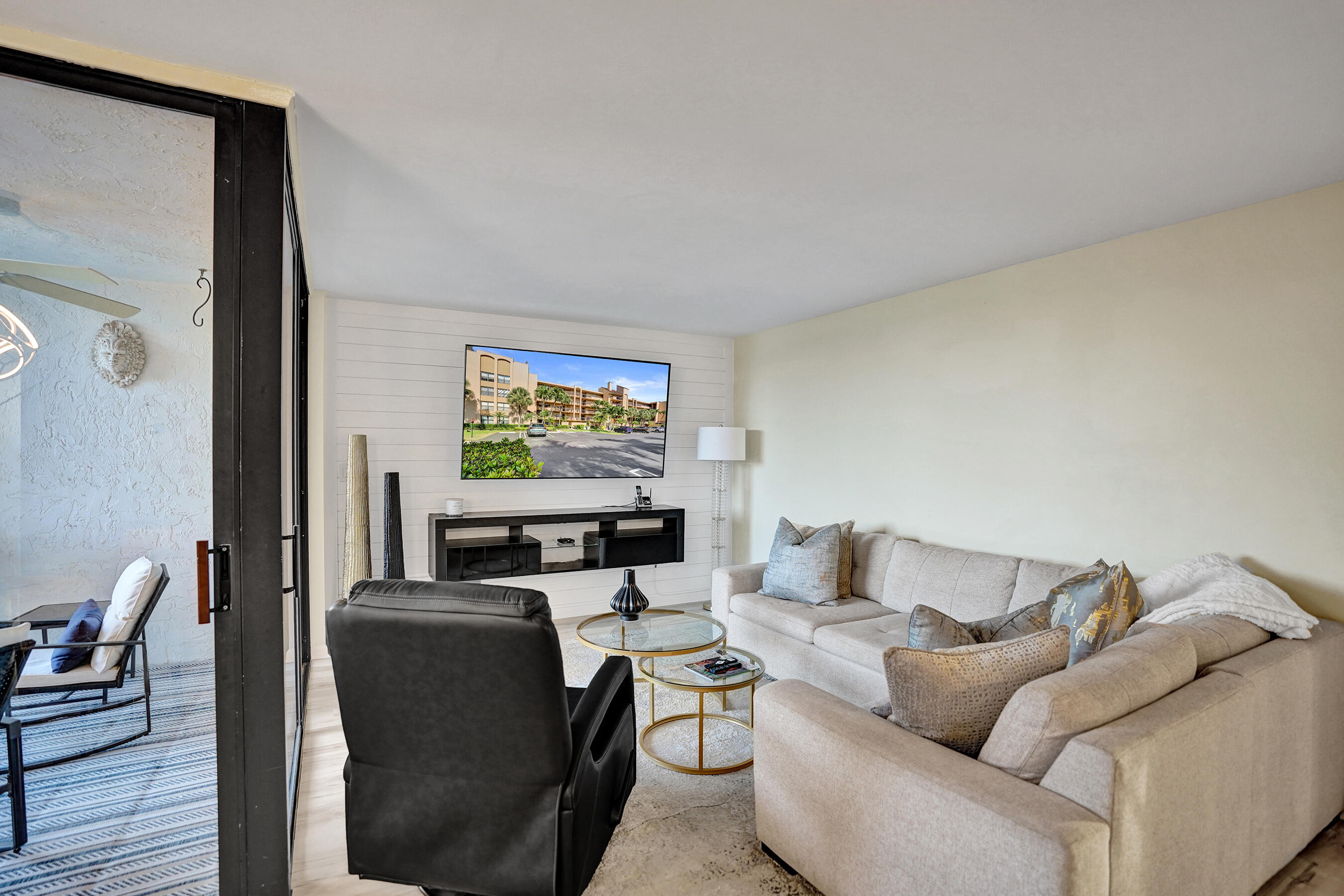 LAVERS DELRAY RACQUET CLUB CONDO - Residential