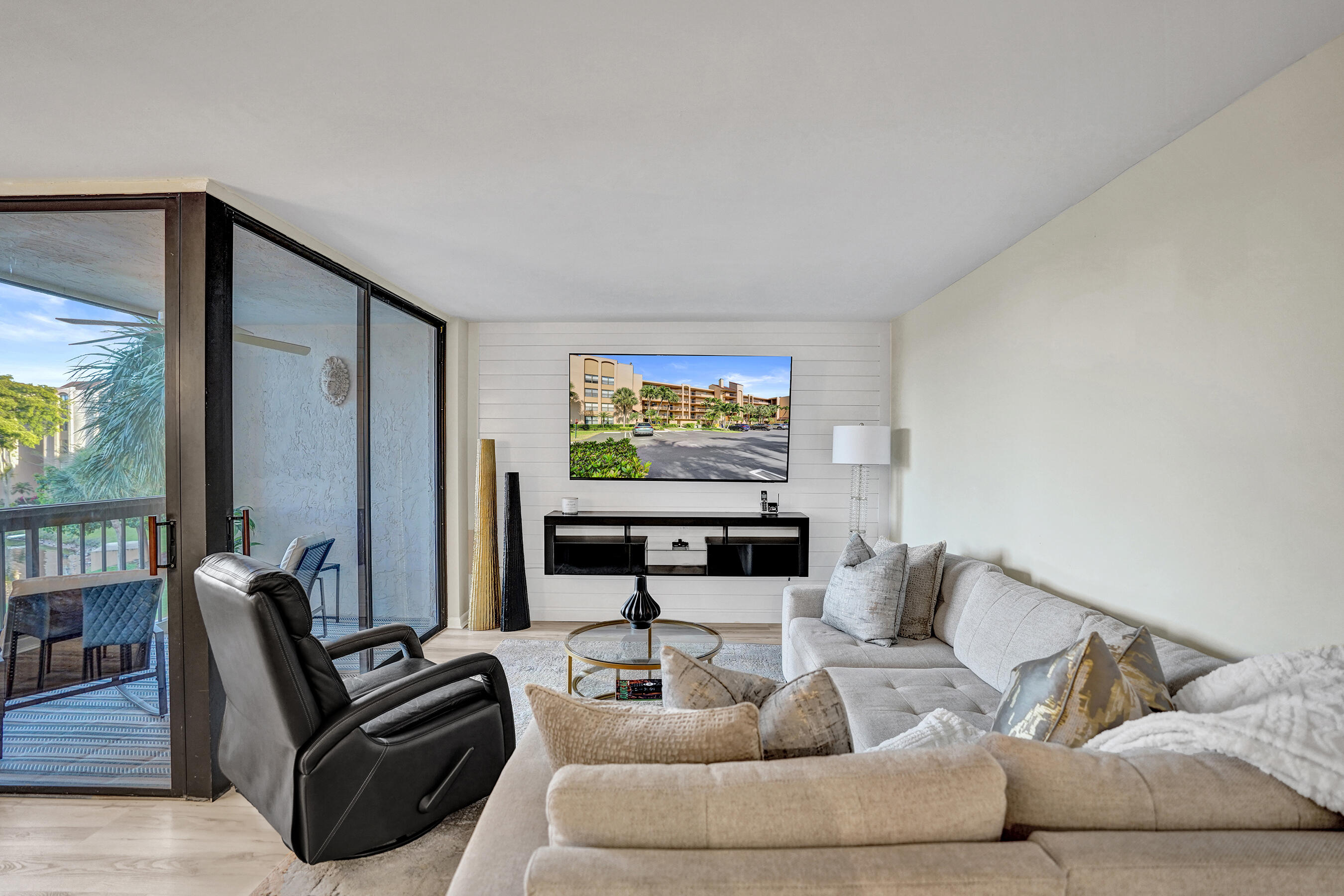 LAVERS DELRAY RACQUET CLUB CONDO - Residential