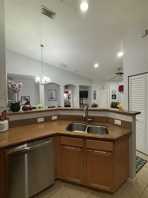 2930 Carvelle Dr Unit 2930, Riviera Beach, FL MLS: F10454162