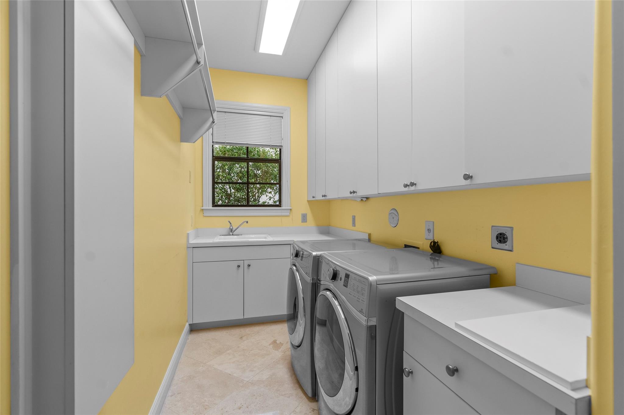 Lighthouse Point 5th Sec - Residential