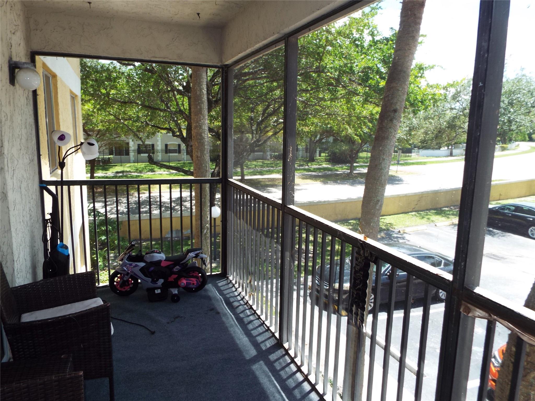 OAKLAND FOREST CLUB - Residential