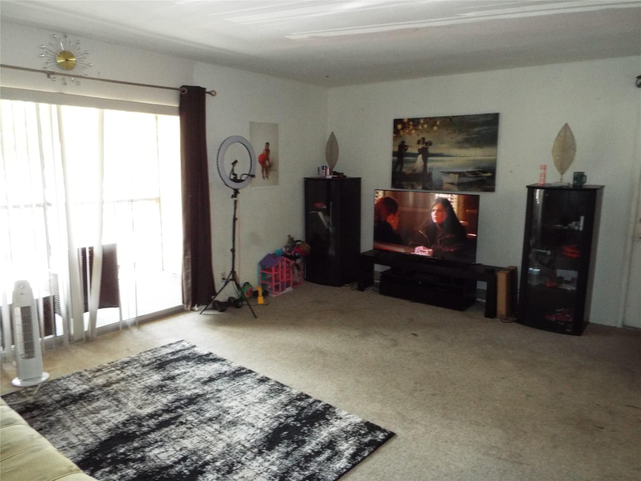 OAKLAND FOREST CLUB - Residential