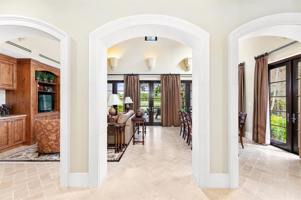 BEARS CLUB VILLAS CONDO - Residential