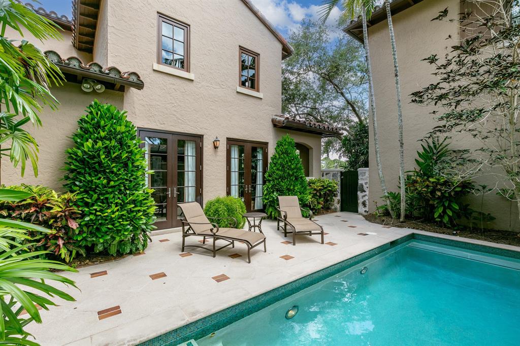 BEARS CLUB VILLAS CONDO - Residential