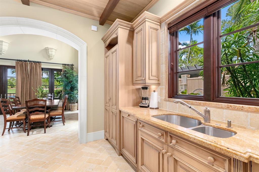 BEARS CLUB VILLAS CONDO - Residential