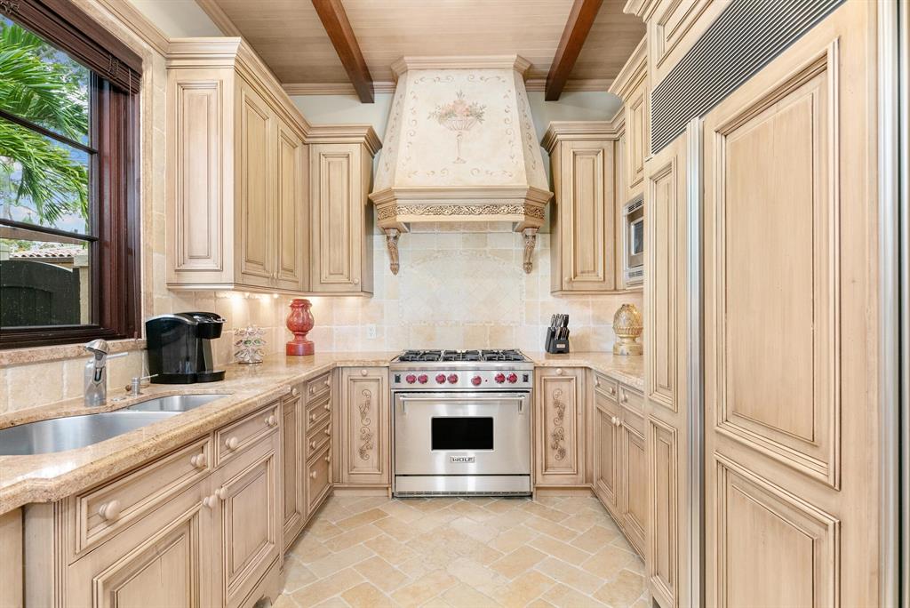 BEARS CLUB VILLAS CONDO - Residential