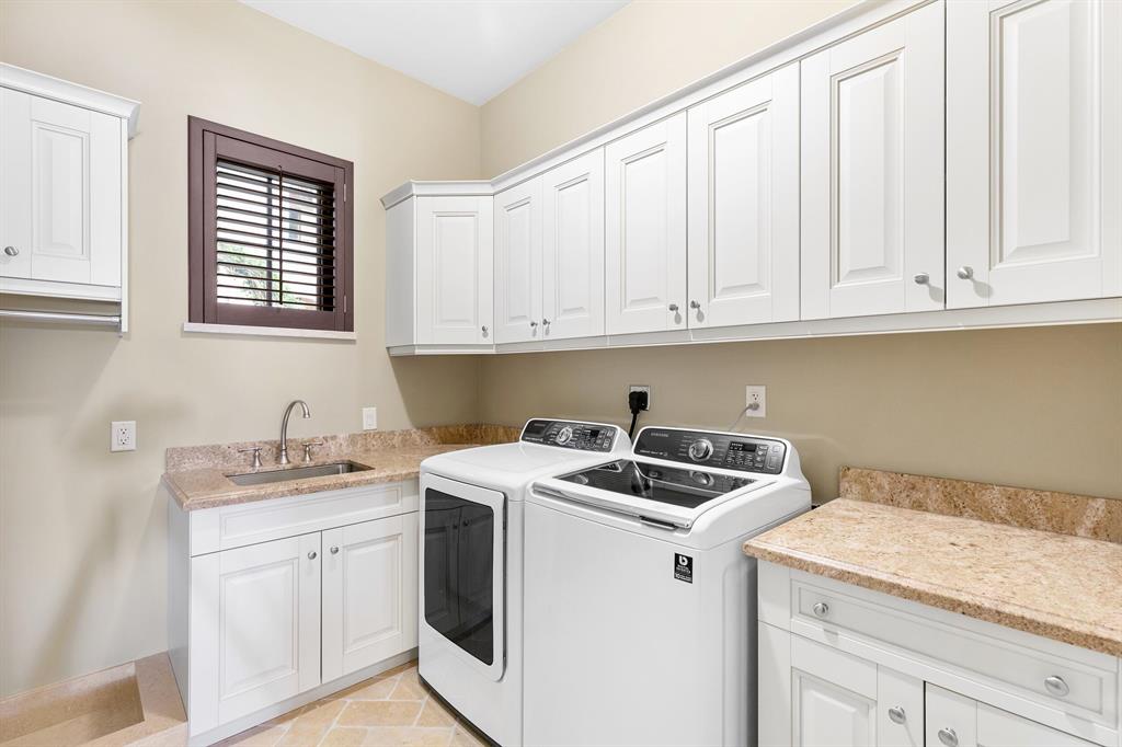 BEARS CLUB VILLAS CONDO - Residential