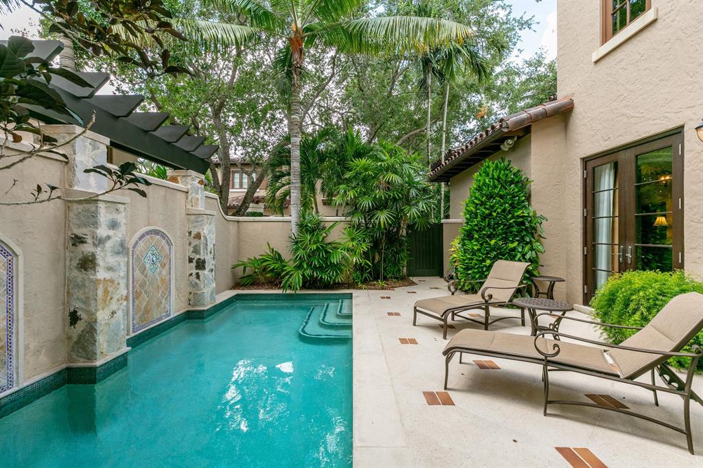 BEARS CLUB VILLAS CONDO - Residential