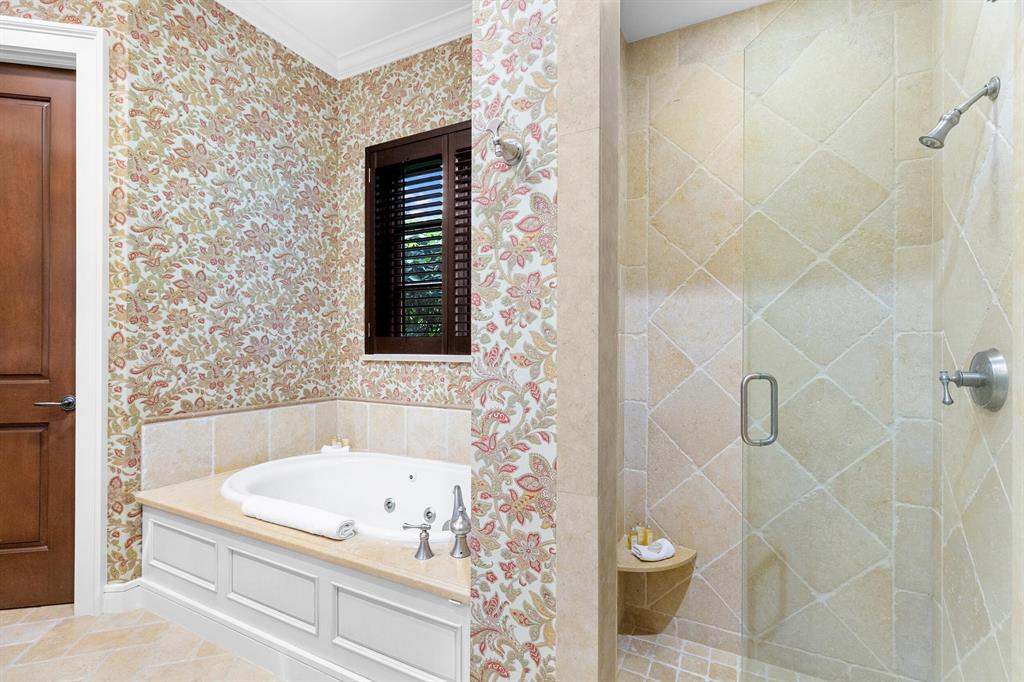 BEARS CLUB VILLAS CONDO - Residential