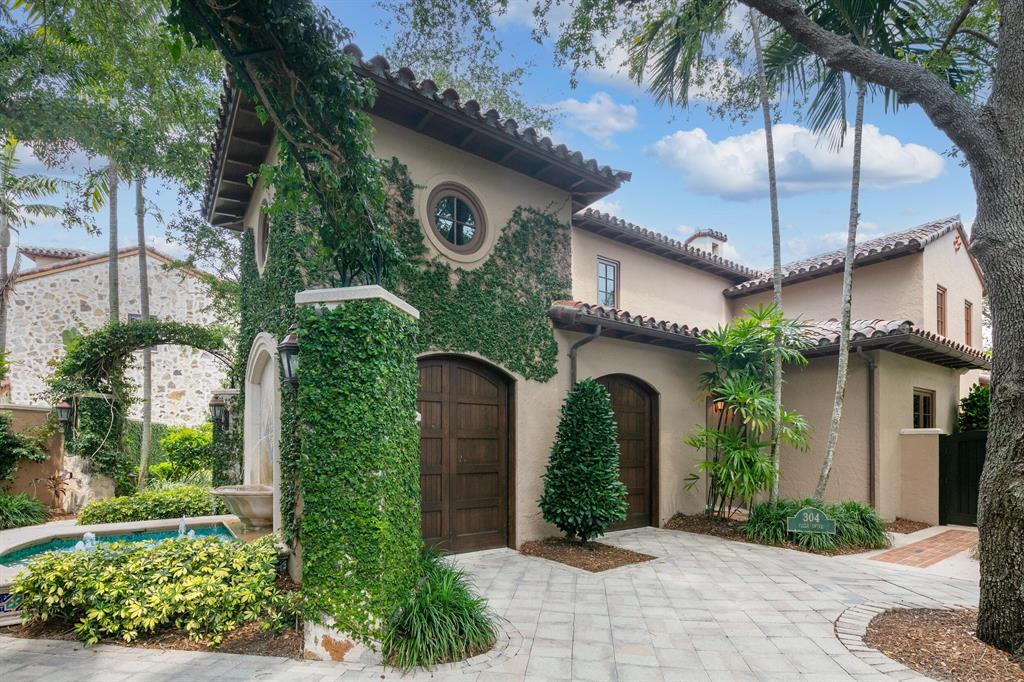 BEARS CLUB VILLAS CONDO - Residential