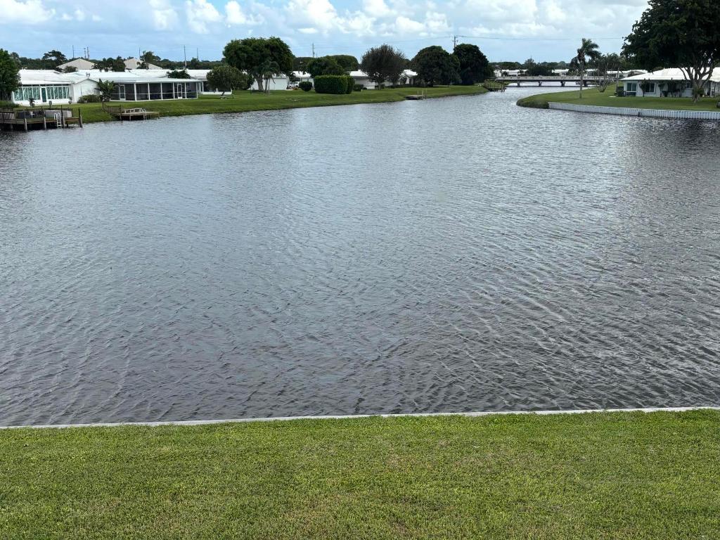 1112 Lake Terrace 207