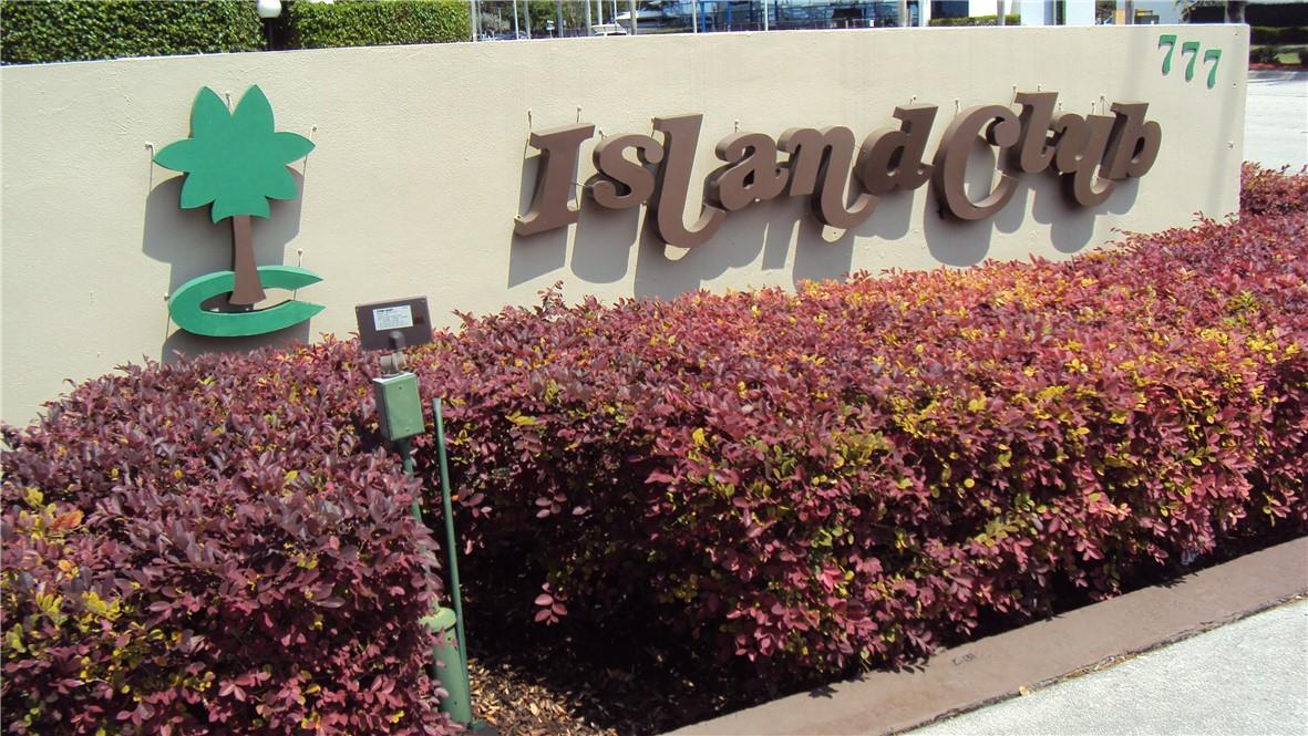 Very rare ground floor unit at popular Island Club of Pompano Beach. This community has resort style amenities and a location that will offer you the best of the Florida lifestyle. Island Club is a 24 hour man gated, all ages community. This unit has tile floors in the living area and carpet in the bedroom. There's a screened patio, w/d facility, walk in closet, storage space and an assigned parking spot. Take advantage of the sparkling pools, spa, gym, bbq areas and banquet room. Fabulous location close to shopping, dining, golf and the newly renovated Pompano beach. Water and Cable TV included! 650 credit required and $300 security deposit to association. No pets, please. Make your appointment today.