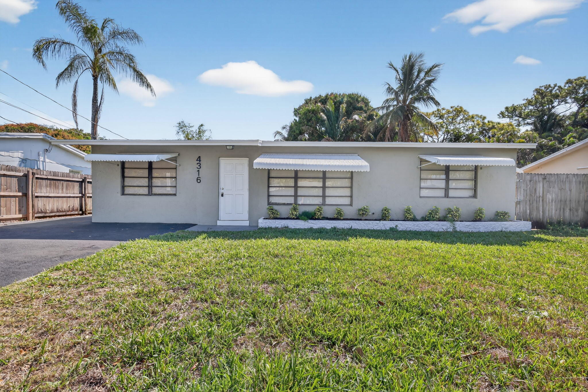 PALM BEACH FARMS CO 7 - Residential