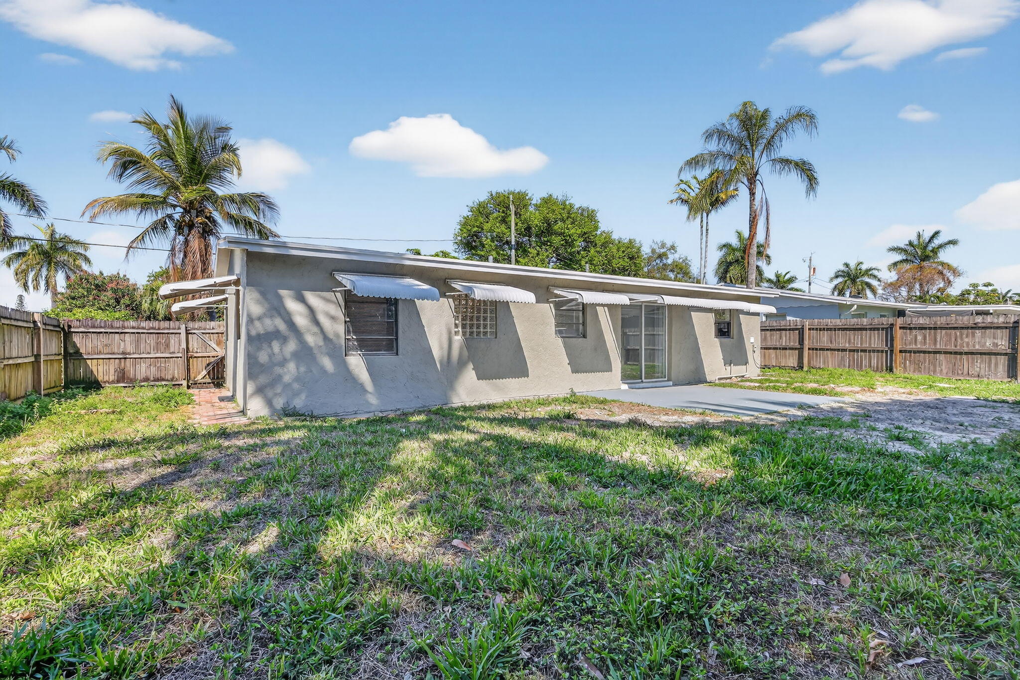 PALM BEACH FARMS CO 7 - Residential