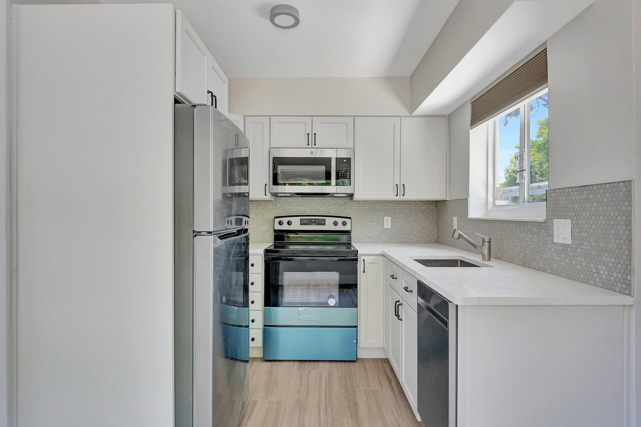 Oakland Park Second Add 1 - Residential Lease