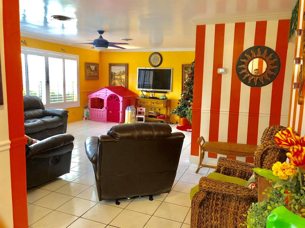 NORTH LAKE WORTH - Residential