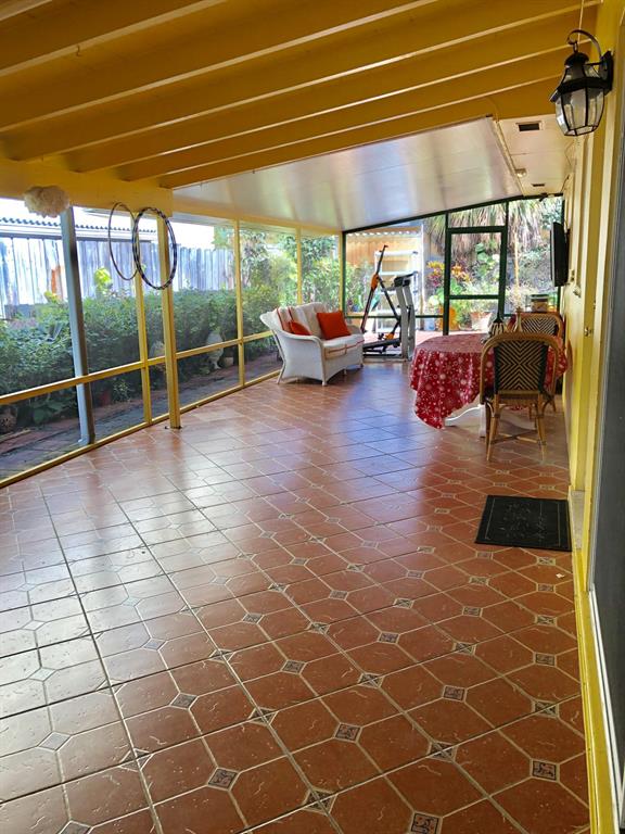 NORTH LAKE WORTH - Residential