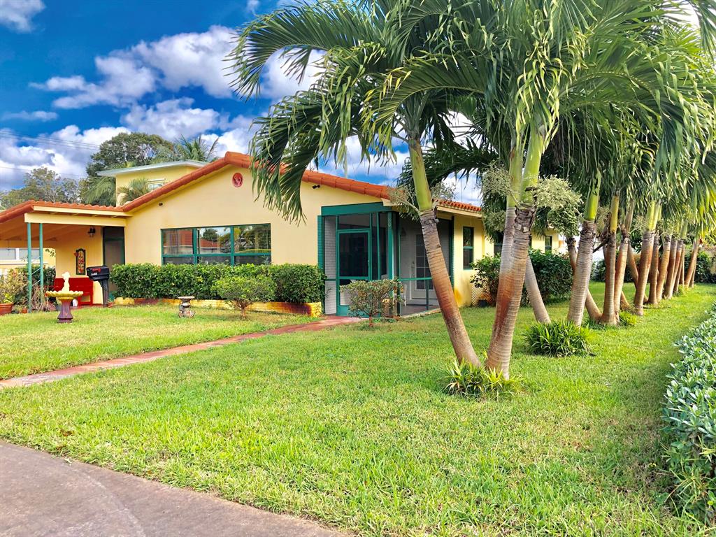 NORTH LAKE WORTH - Residential