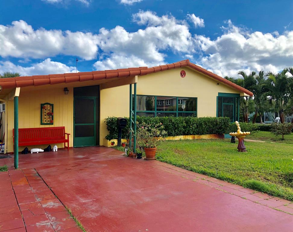 NORTH LAKE WORTH - Residential