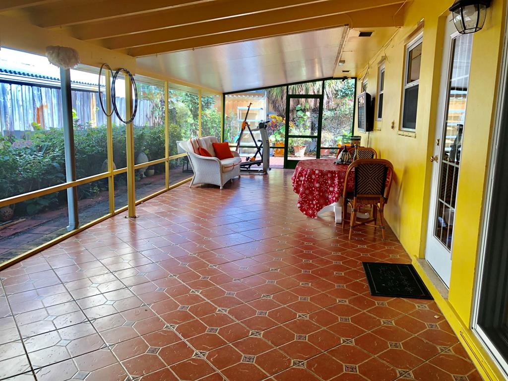 NORTH LAKE WORTH - Residential