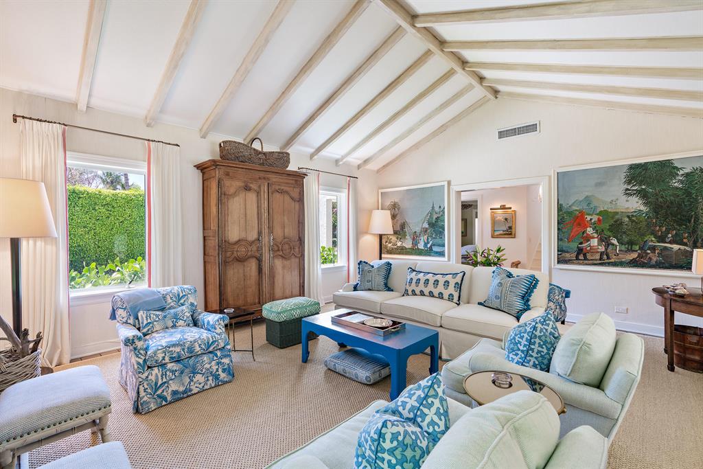 EL ENCANTO - Residential