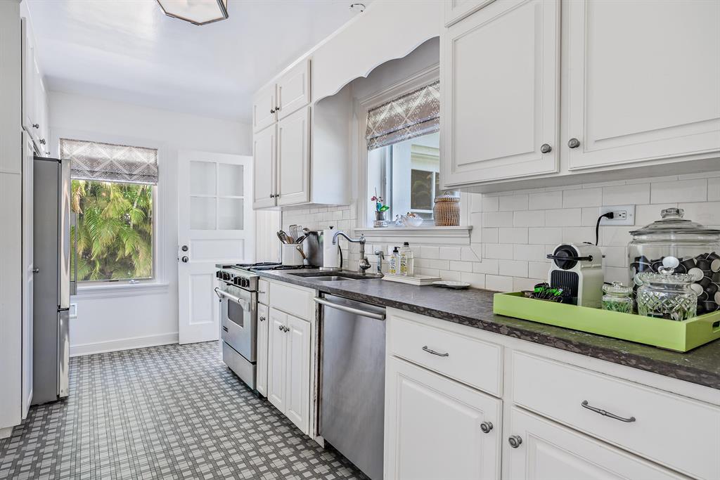 EL ENCANTO - Residential