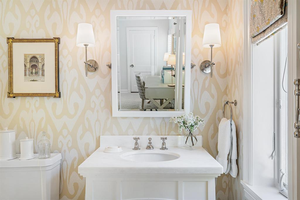 EL ENCANTO - Residential