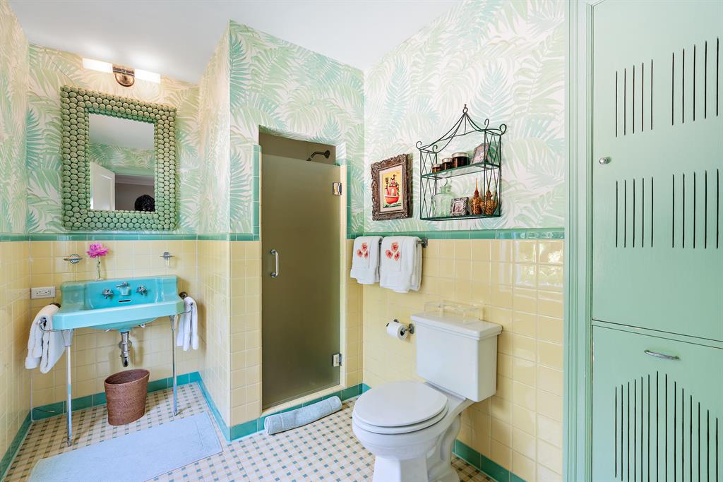 EL ENCANTO - Residential