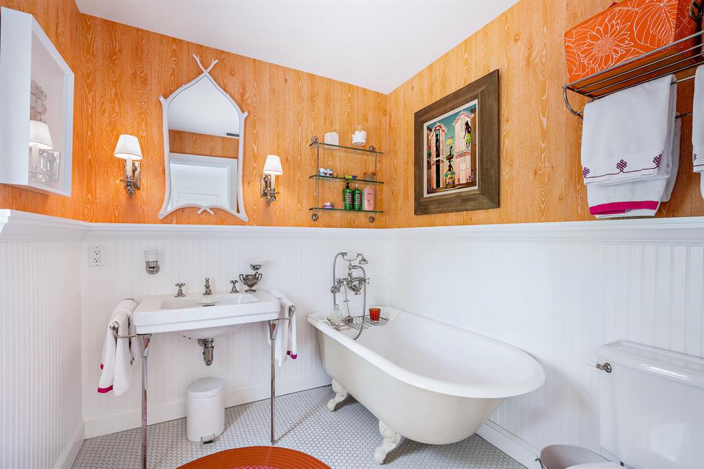 EL ENCANTO - Residential