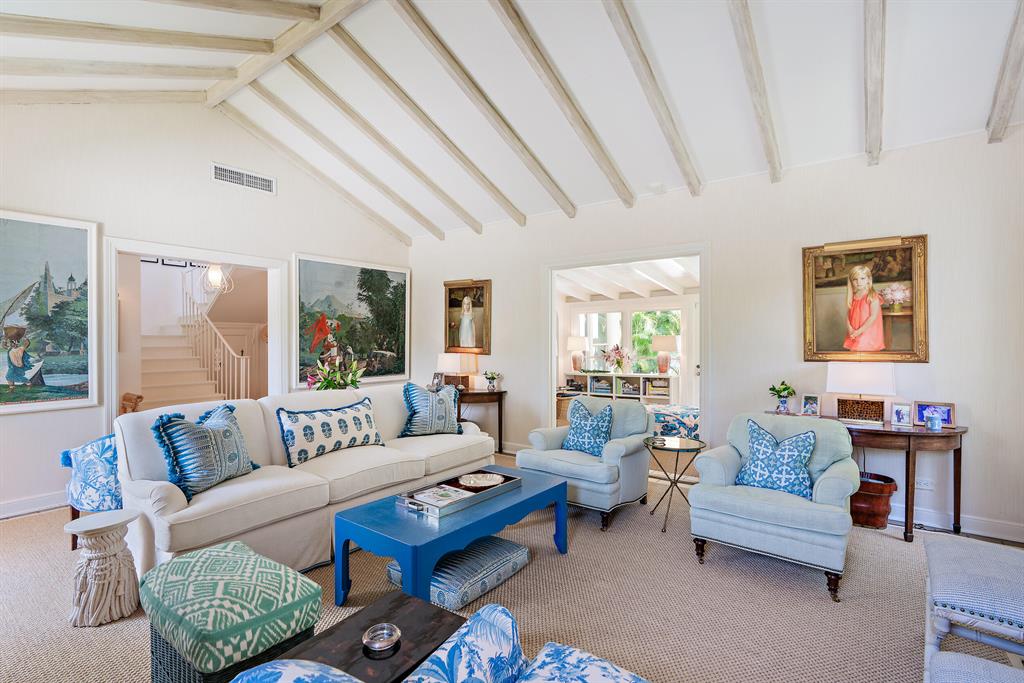 EL ENCANTO - Residential