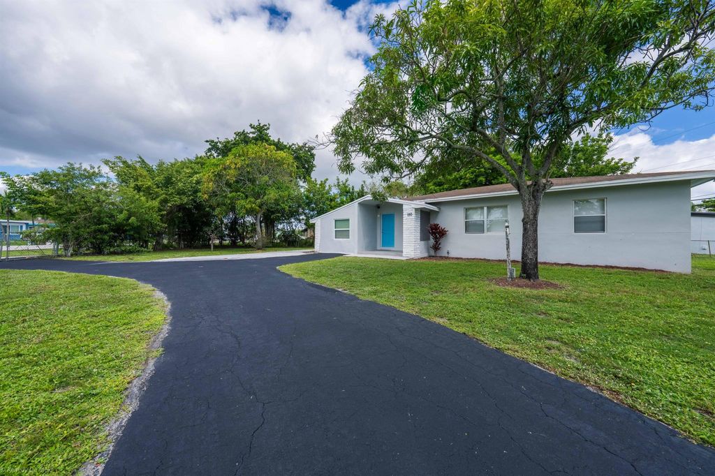 Photo of 150 Kentucky Avenue, Fort Lauderdale, FL 33312 (MLS # R11133229)