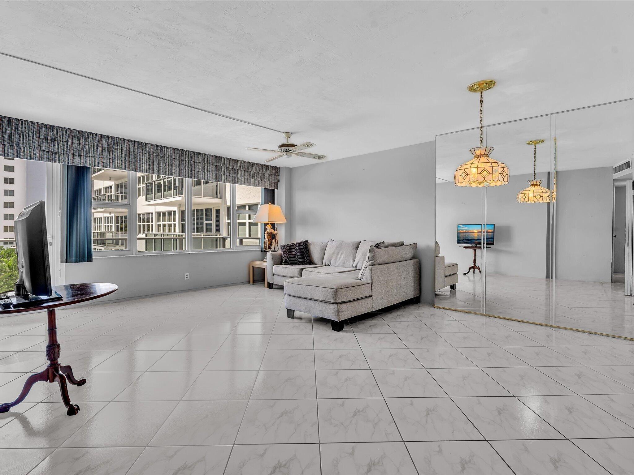 3333 NE 34TH Street 418
