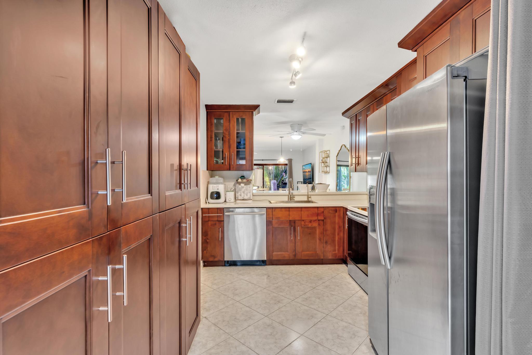 9934 Royal Palm Boulevard 9934