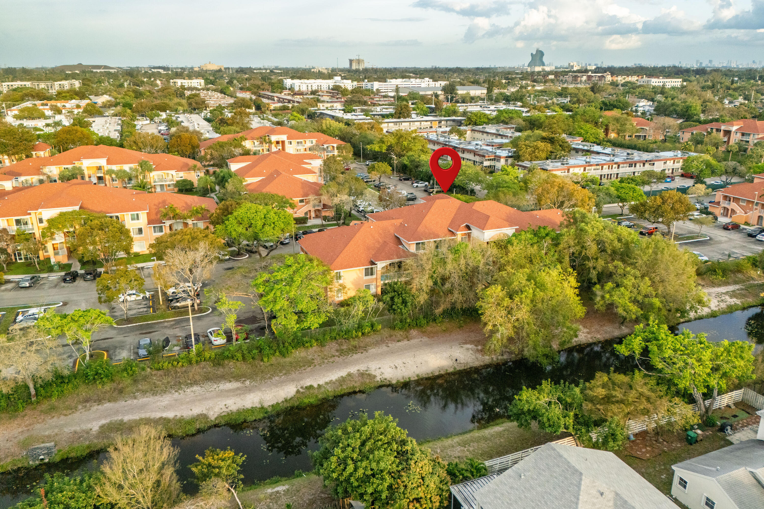COURTYARDS AT DAVIE CONDO - Residential