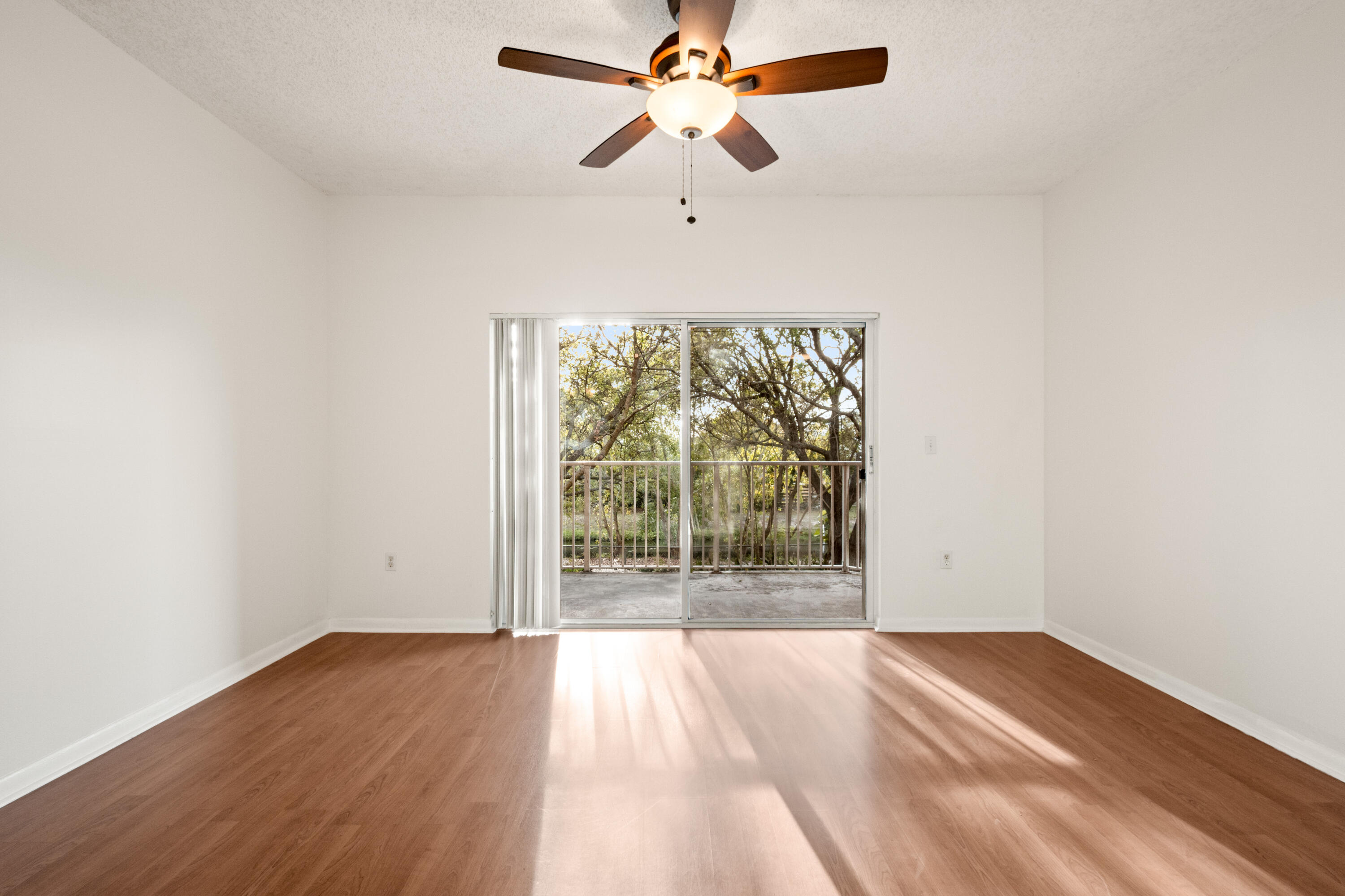 COURTYARDS AT DAVIE CONDO - Residential