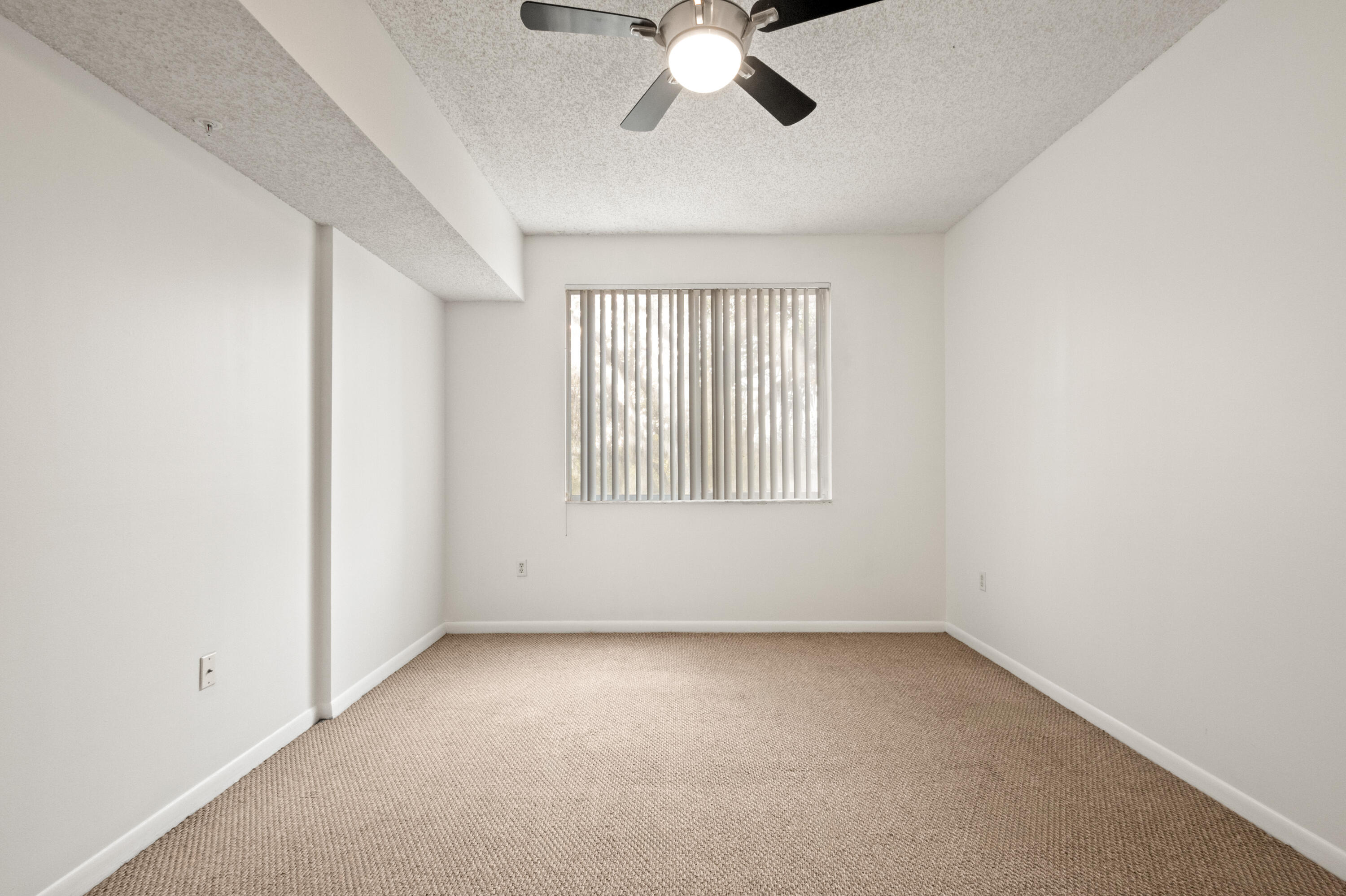 COURTYARDS AT DAVIE CONDO - Residential