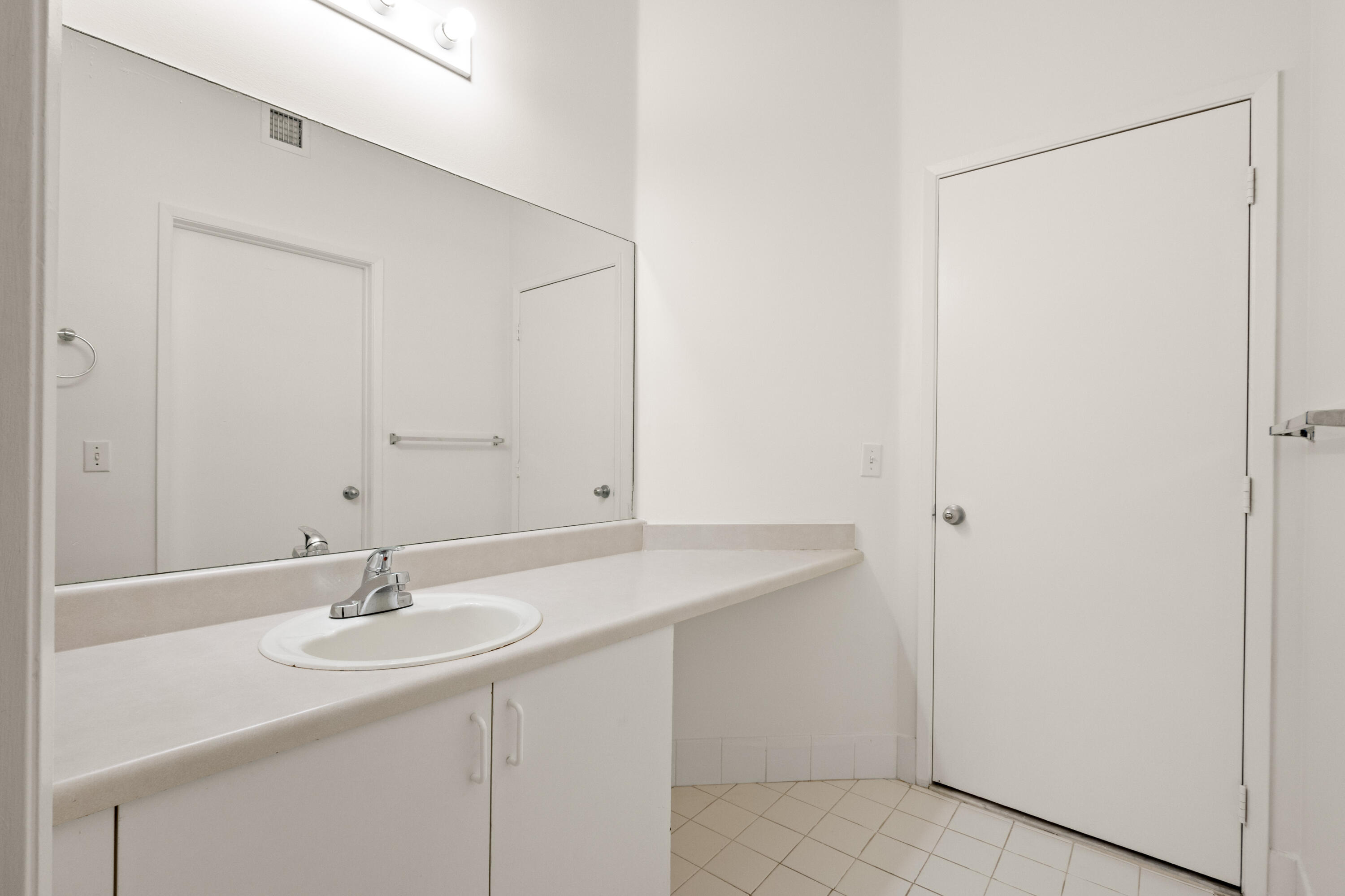 COURTYARDS AT DAVIE CONDO - Residential