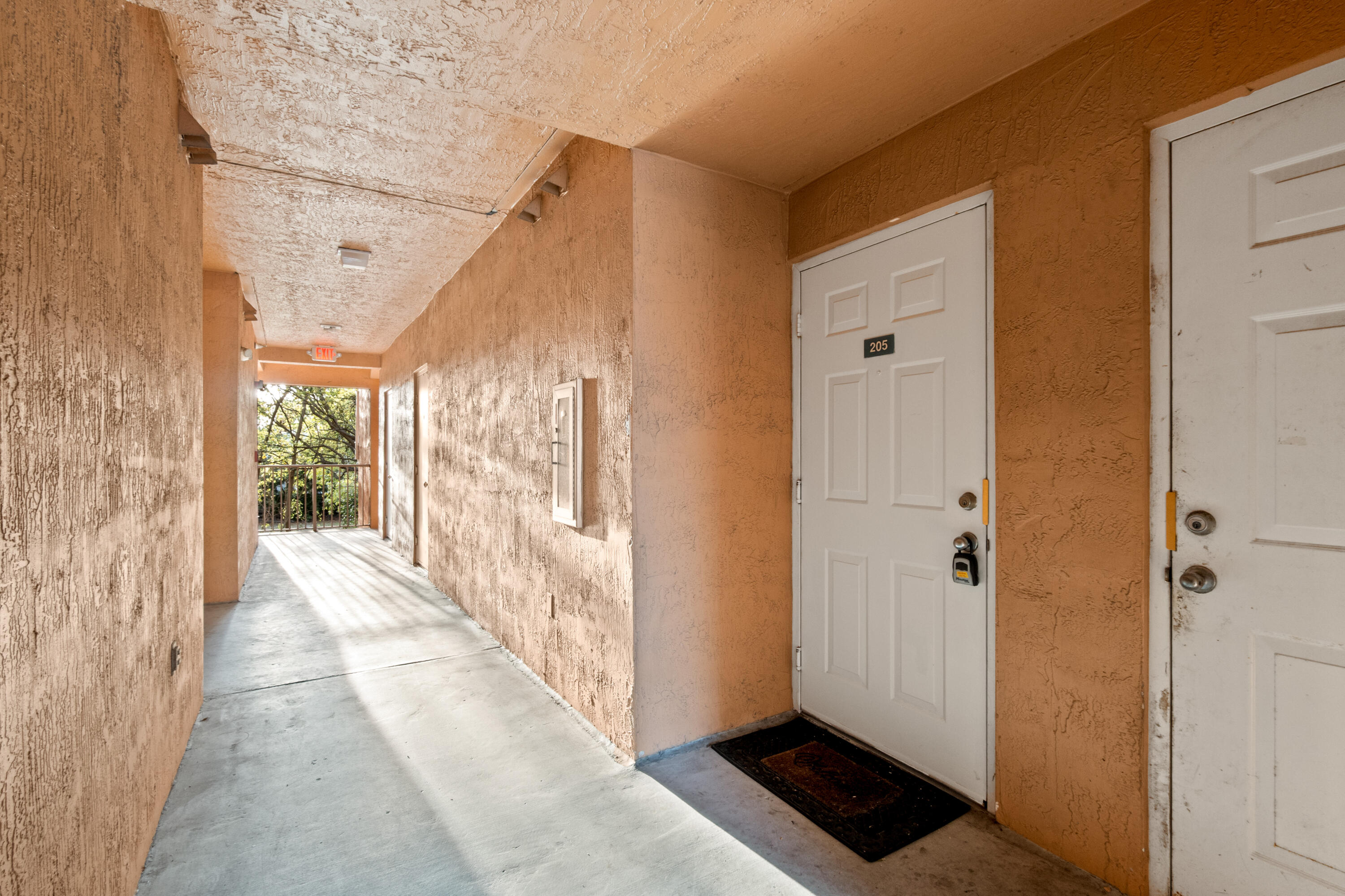 COURTYARDS AT DAVIE CONDO - Residential