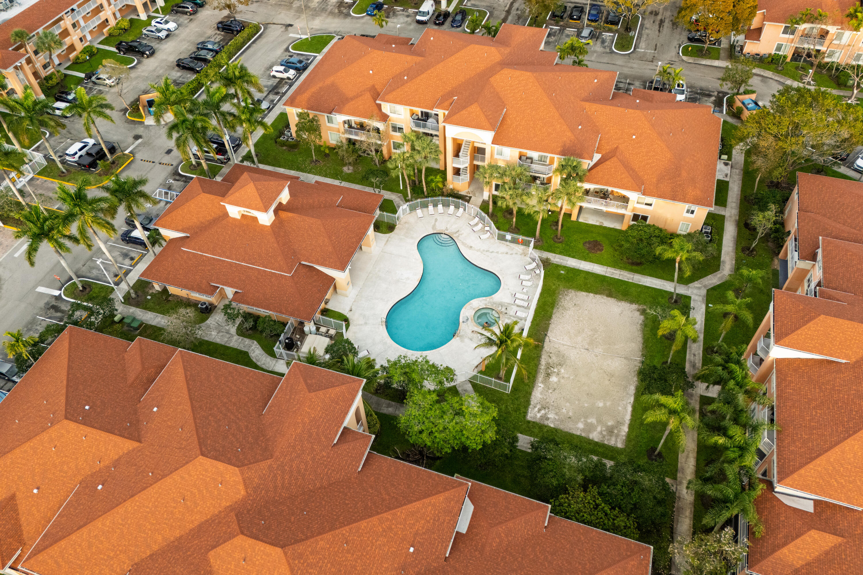COURTYARDS AT DAVIE CONDO - Residential