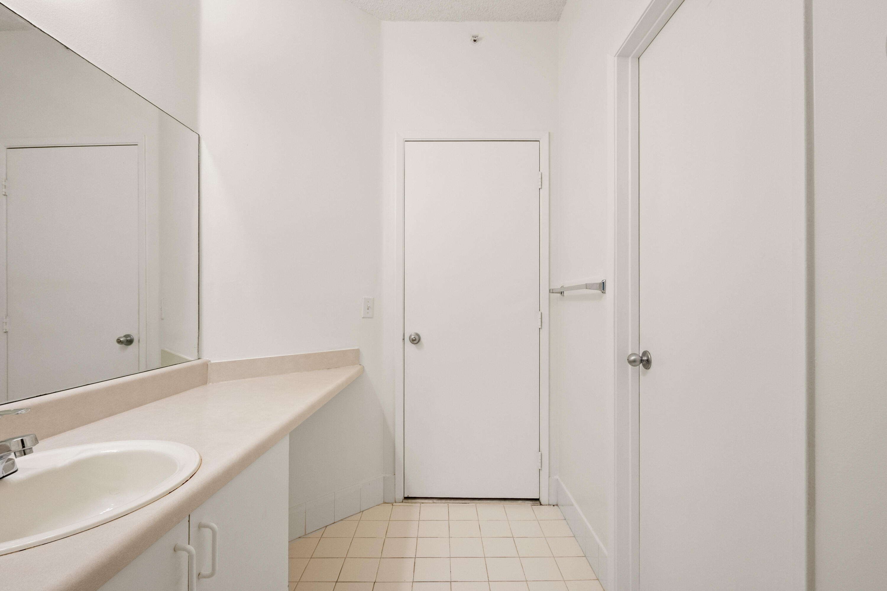 COURTYARDS AT DAVIE CONDO - Residential