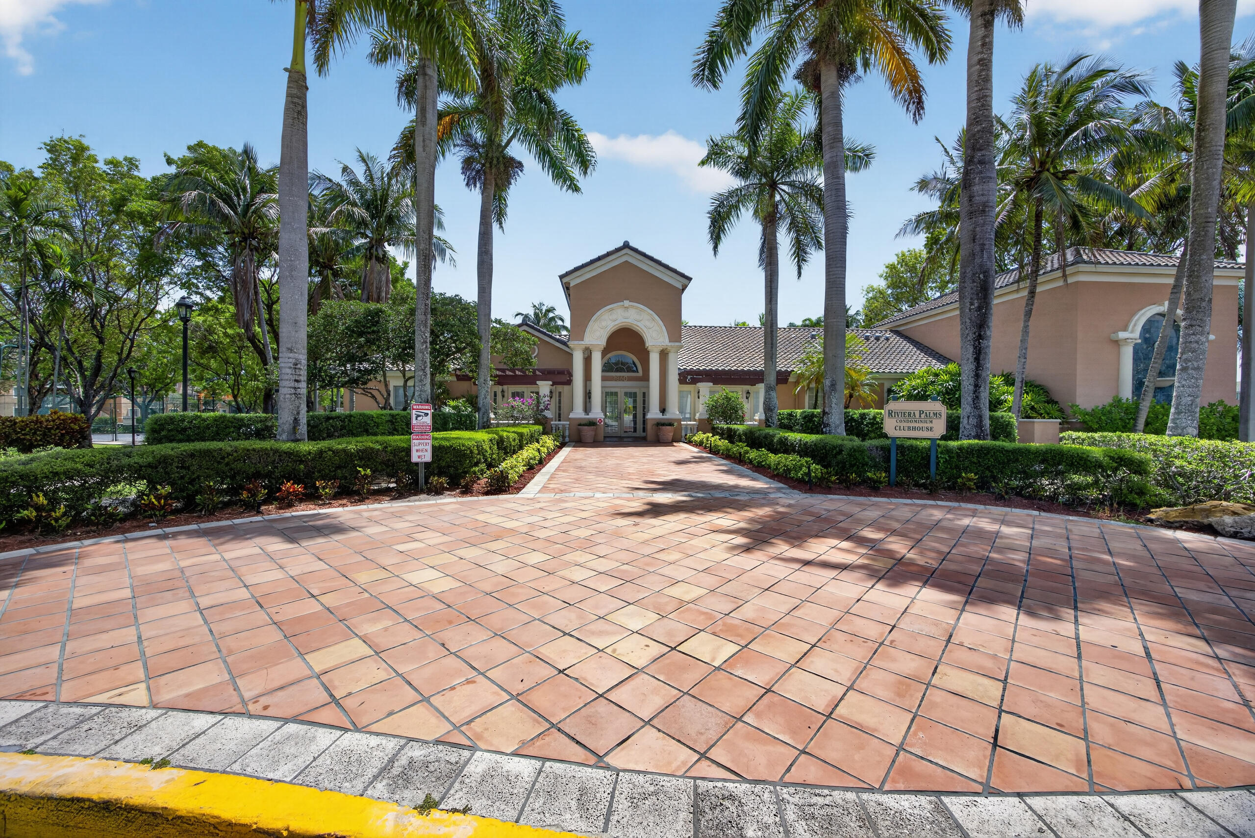 RIVIERA PALMS CONDO - Residential