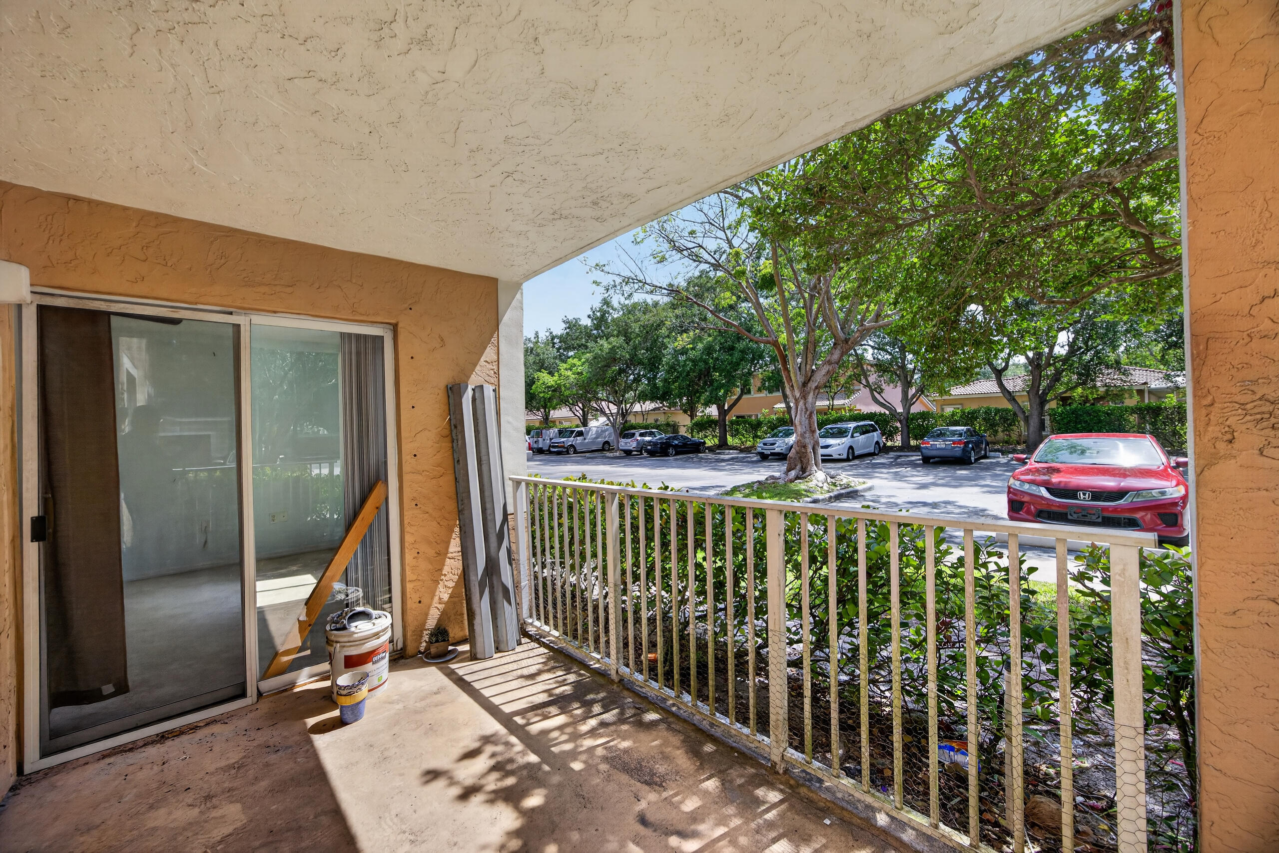 RIVIERA PALMS CONDO - Residential