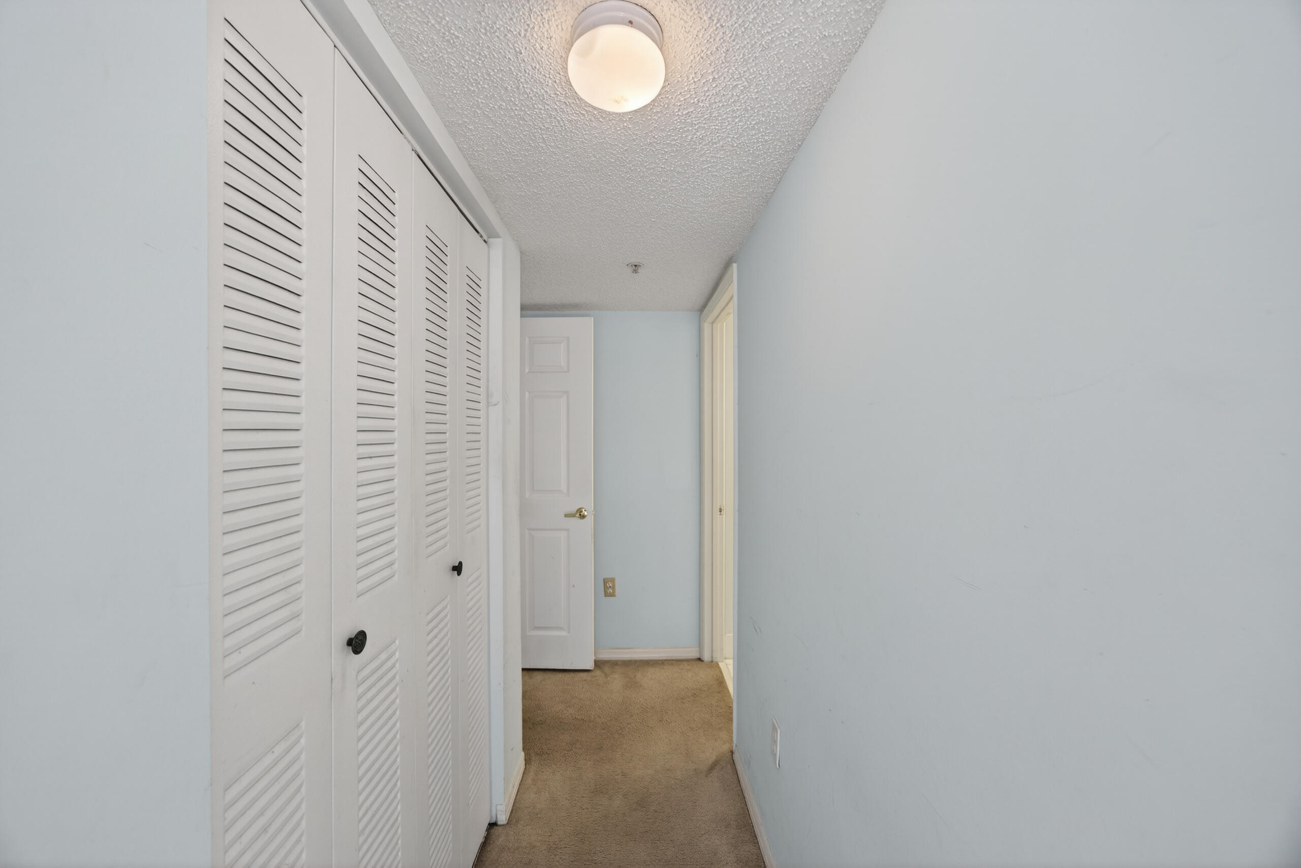 RIVIERA PALMS CONDO - Residential
