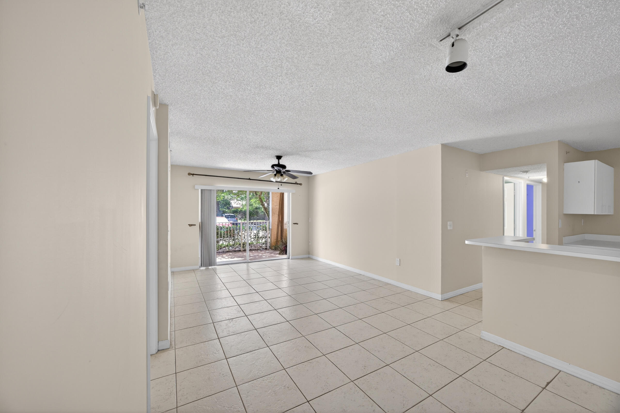 RIVIERA PALMS CONDO - Residential