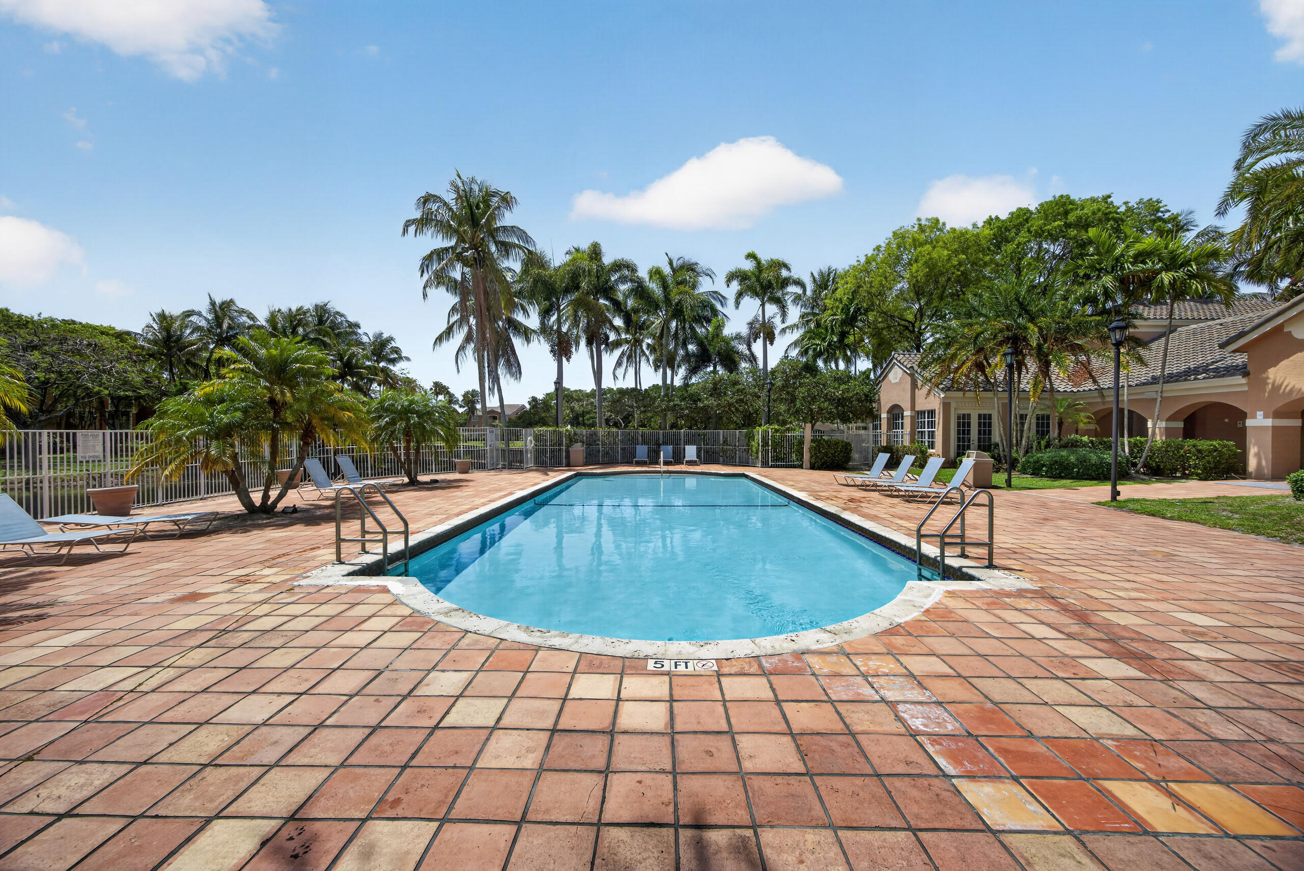 RIVIERA PALMS CONDO - Residential