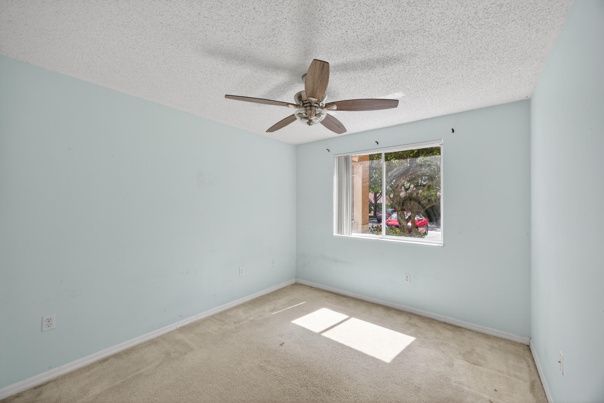 RIVIERA PALMS CONDO - Residential