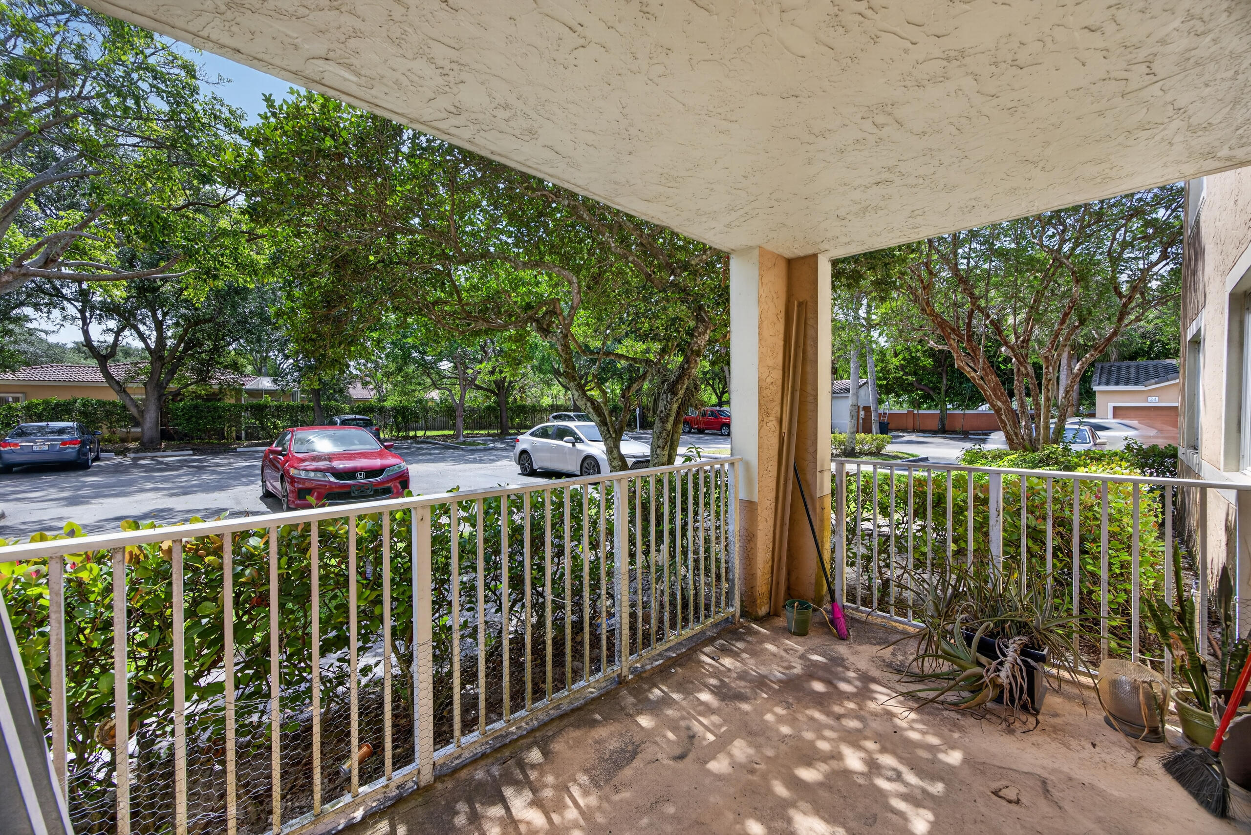 RIVIERA PALMS CONDO - Residential